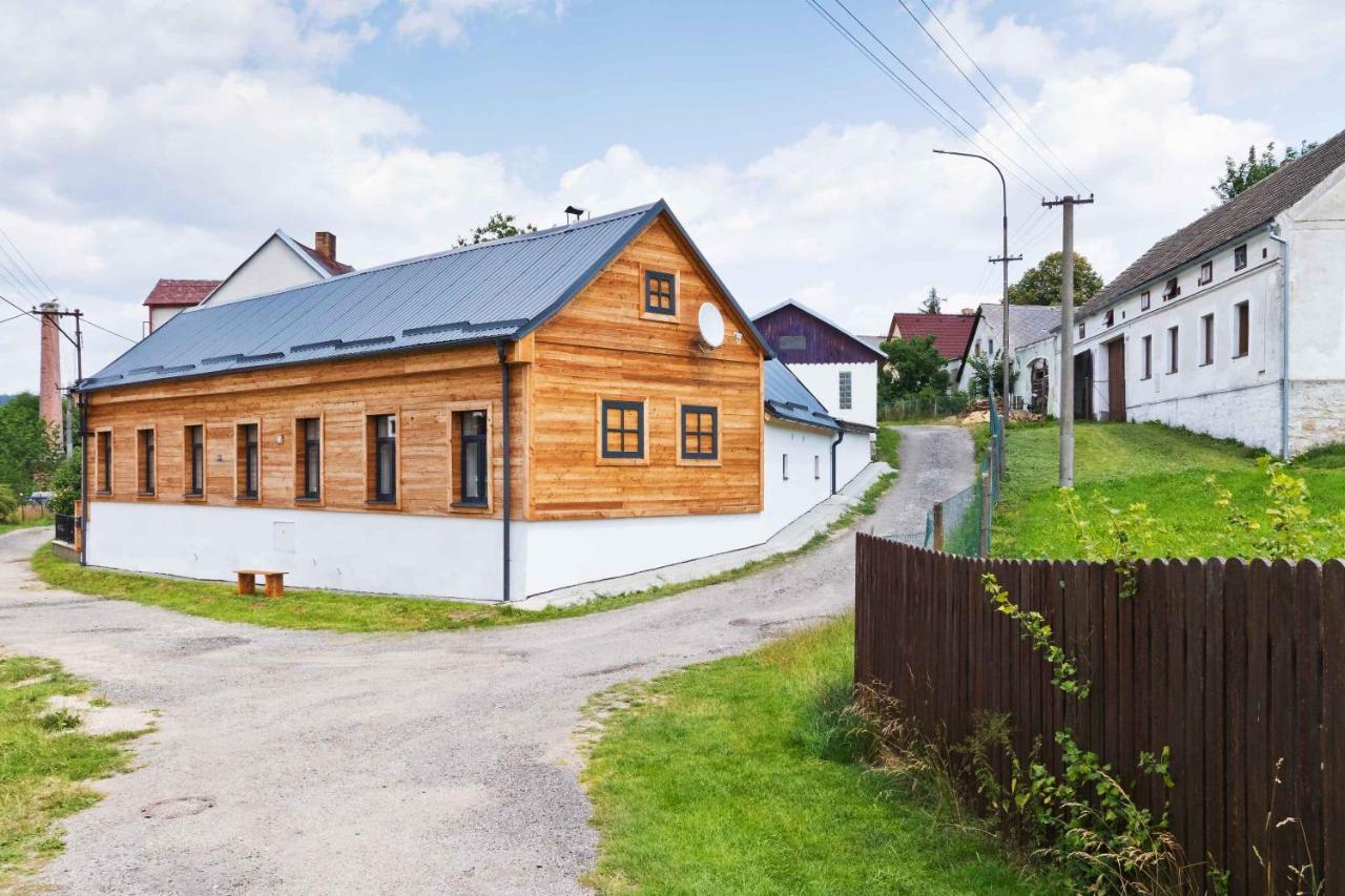 Гостевой дом Chalupa Ceska Kanada Dobrohor Экстерьер фото